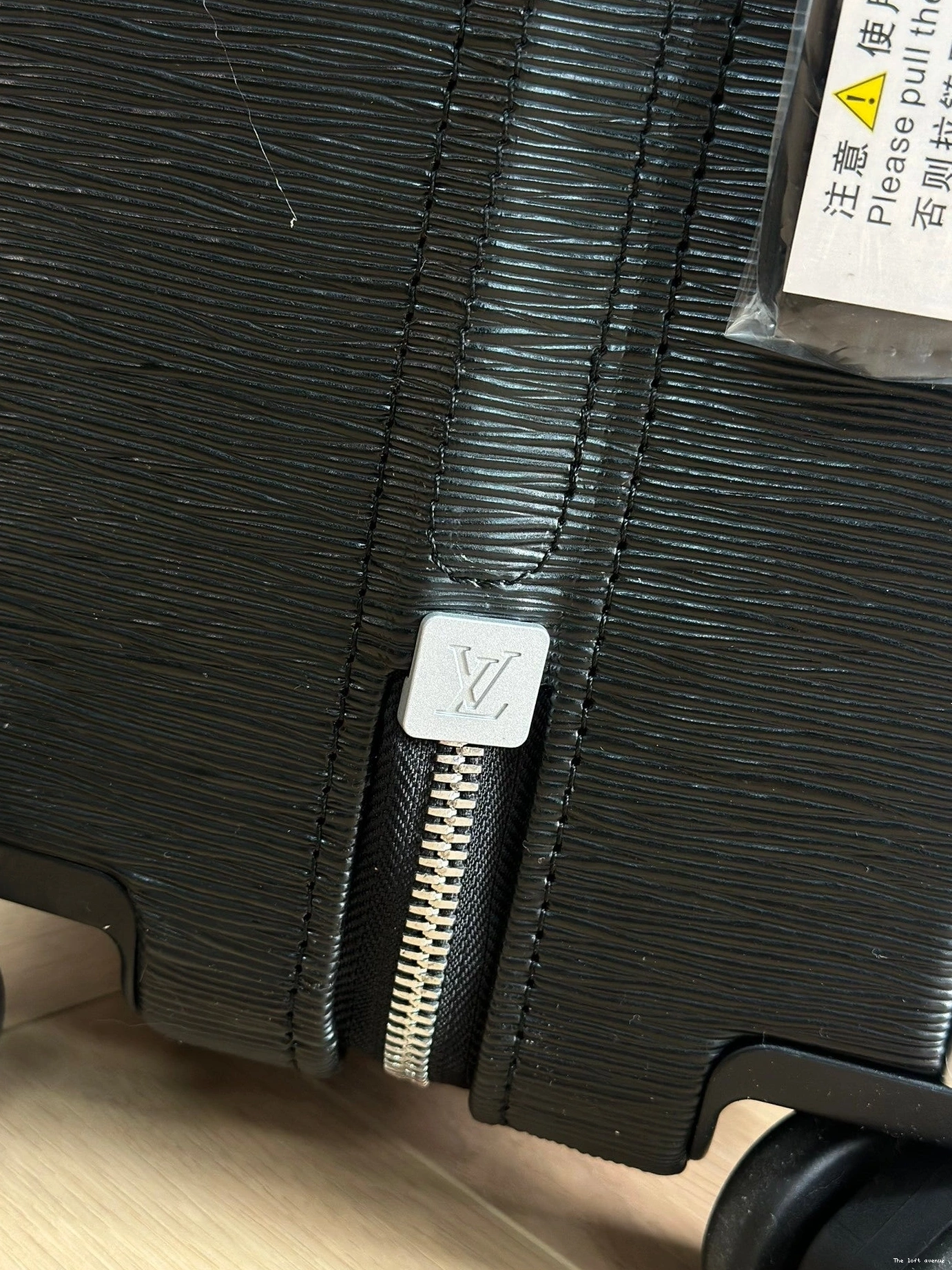 HORIZON EMBOSSED CUSTOM MONOGRAM 37L 55 SUITCASE CABIN 0821